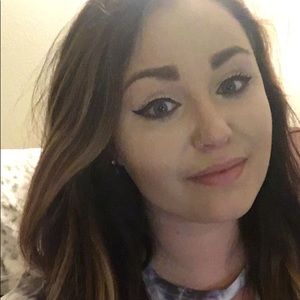 Meet your Posher, Janel